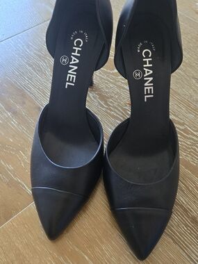 CHANEL Black Pointed Toe Slingback Heels